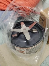 GENUINE New Nutribullet Extractor Blade NBM-BA028AMZ NEW IN BOX Nutrition 