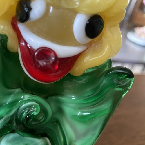 8 3/4" Murano Italy Glass Clown Greeen/Yellow/Black/Multi with Bow & Accordian - Picture 7 of 9