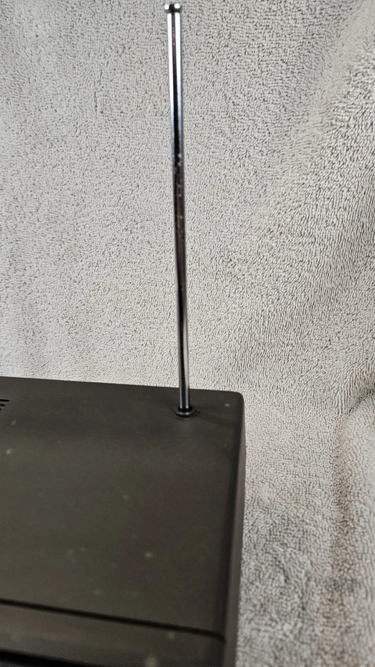 Vtg Bearcat 151 Auto Scan Radio Model Scanner W/Antenna, Power Crd NEEDS REPAIR  - Image 2 of 4