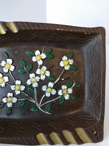 Vintage Ceramic Ashtray Brown Dogwood Flower Motif Made in Japan 6" x 7.5" c1 - Picture 3 of 5