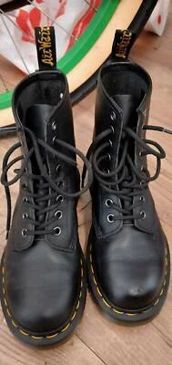 dr martens gumtree