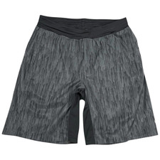 Lululemon Shorts Mens Medium 9" Gray Linerless Training Running Athletic Assert