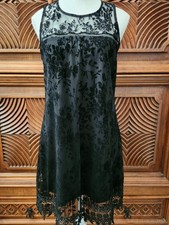 NWT Size M SPEECHLESS Black Floral Knee Length Shift Dress Evening Wedding Dance