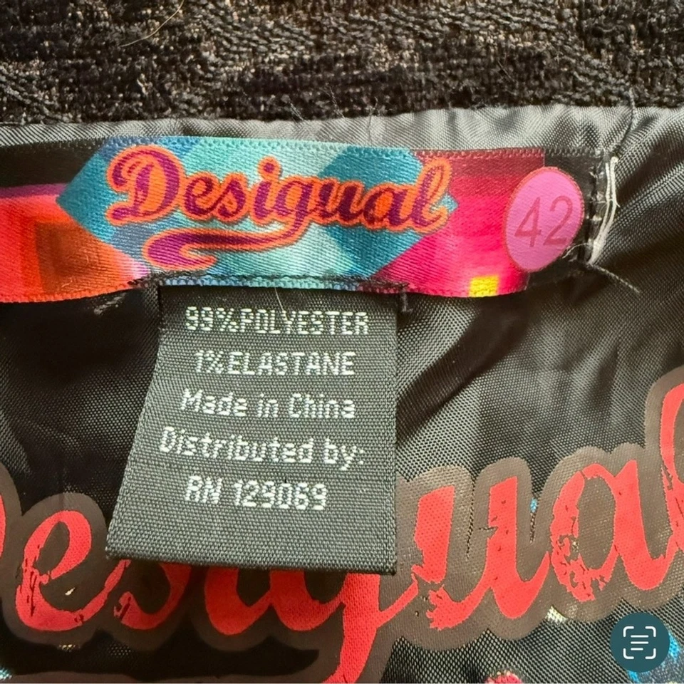 Gabardina de jacquard con textura negra Desigual talla 42 M L invierno Foto 3 de 4