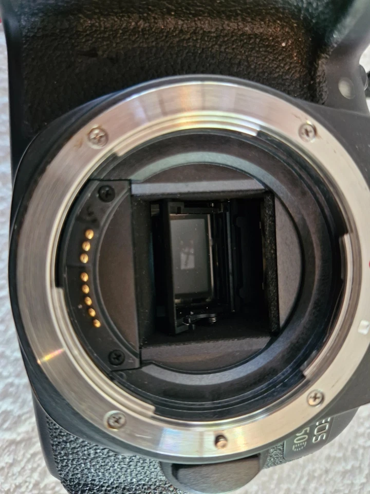 Canon EOS 750D Digital SLR Camera (Plus EF-S 18-55mm f/3.5-5.6 IS STM Zoom Lens) - Image 4 of 4