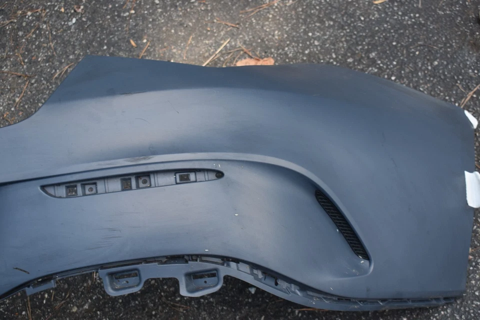 MERCEDES BENZ CLA35 CLA45 AMG REAR BUMPER 2020-2023 OEM A 118 885 95 01 Foto 2 de 4