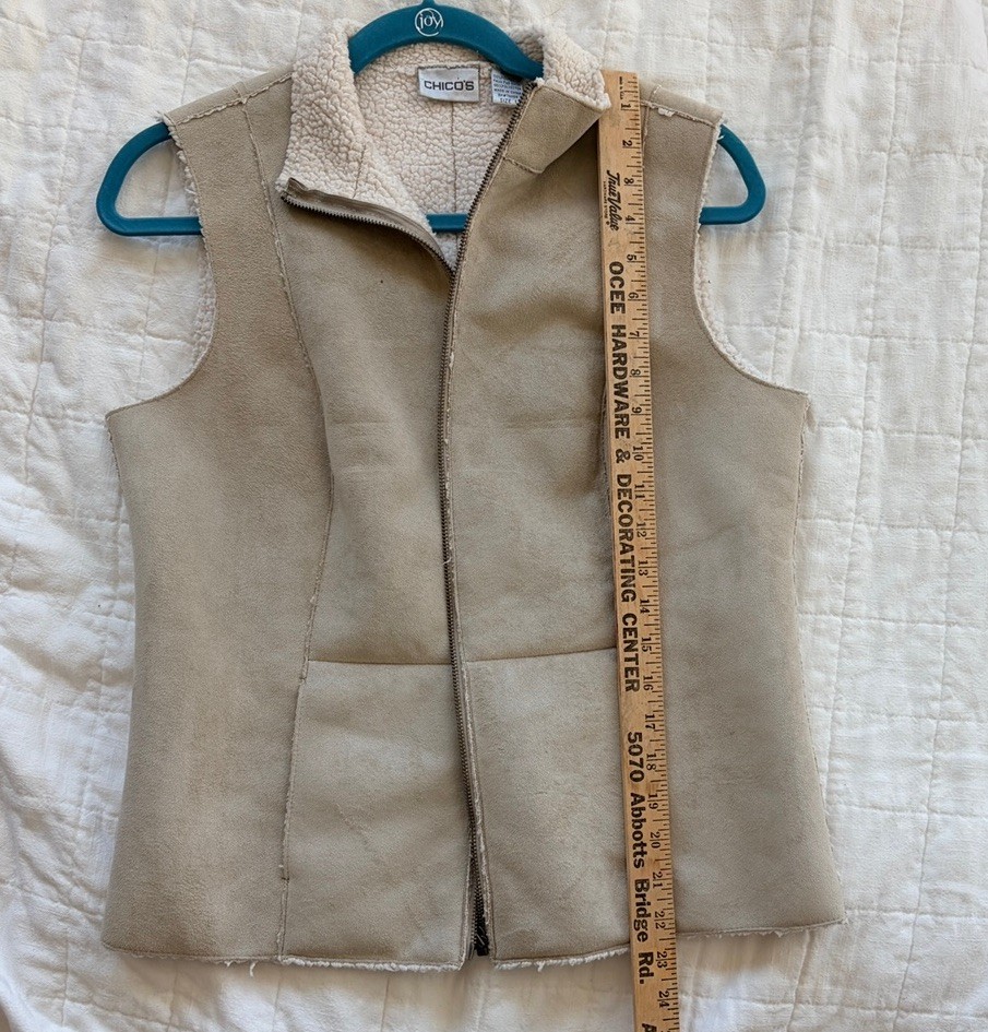 Chico’s Sherpa Lined Faux Suede Vest Front Zipper 2 Front Pockets Size 1 Y2K