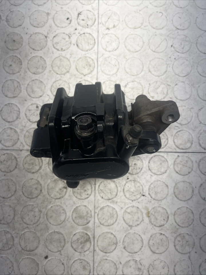 Pinza de freno delantera Honda CBR250R 2011-2013 OEM Foto 2 de 4