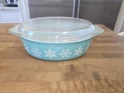 Vtg Pyrex white Snowflake Pattern Turquoise Casserole Dish 2.5 qt 045 glass lid