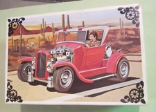 AMT Ala Kart 1929 Ford 'Mod Rod' Art Box & Hemi Model A Roadster Built '68 Issue