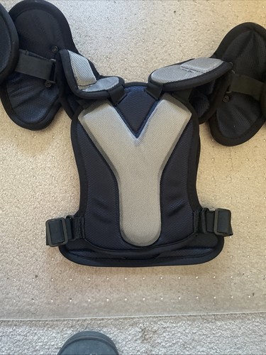 Debeer Lacrosse Intrepid Shoulder Pads Size Small - Picture 8 of 11