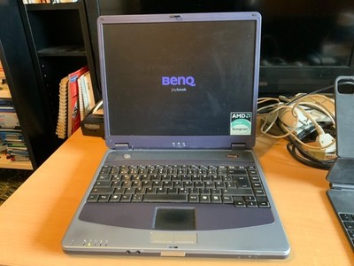 Laptop BenQ Joybook R22E with Windows XP