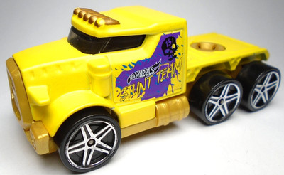 2017 HOT WHEELS SUPER RIGS RUMBLE ROAD STUNT TEAM YELLOW DIECAST 3 5/8'' SEMI CAB