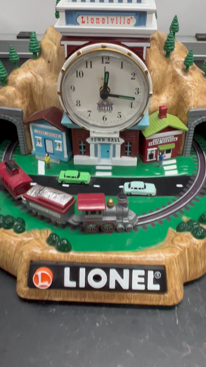 『レア』LIONEL TRAINS 100th ALARM CLOCK Lionel 100th Anniversary Lionelville Railroad Station Alarm Clock
