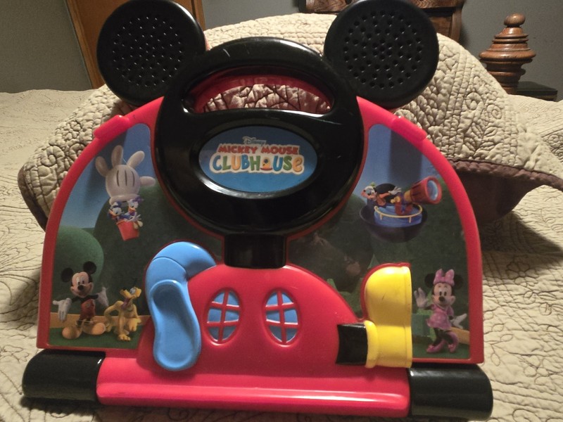 Vtech Mickey Mouse Clubhouse Mousekadoer Laptop Computer