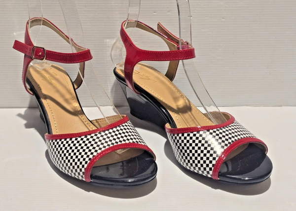 Zizi by Florsheim Wedge Slip On Strappy Peep Toe Shoes Size 37