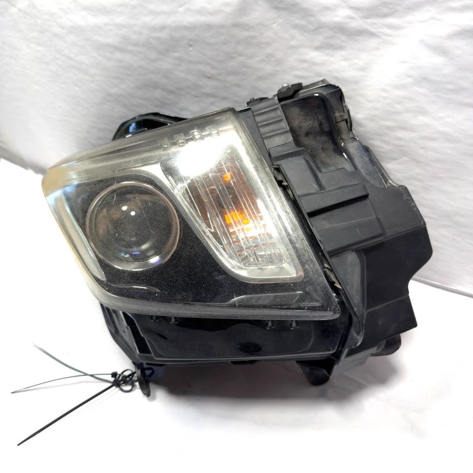 OEM 2013 - 2019 GM Cadillac ATS Left Driver Side Halogen Headlamp Assy 23180169 - Image 3 of 4