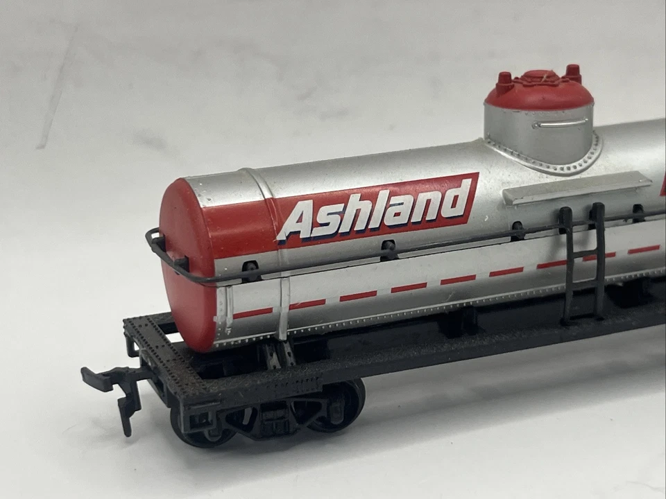 Ashland, Model Power, HO, 40ft Single Some Tank Car Free Shipping - Image 2 of 4