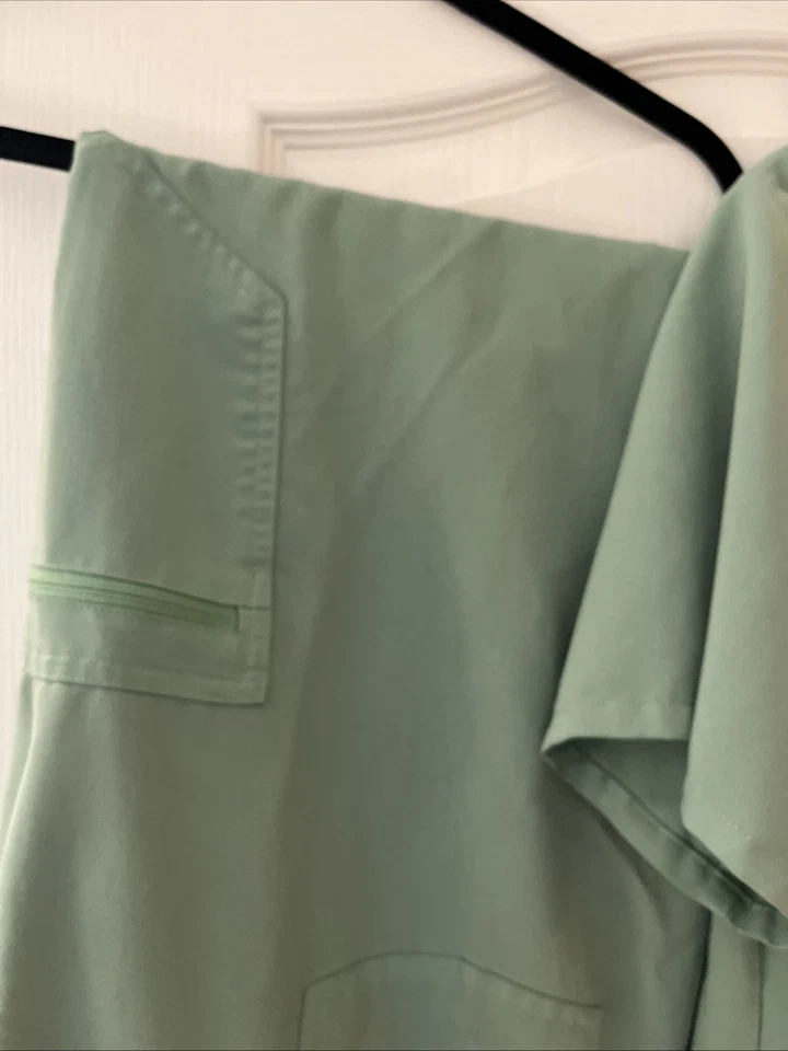 Juego Exfoliante Figs Mujer XL-petite Verde Claro Colección Técnica Foto 4 de 4