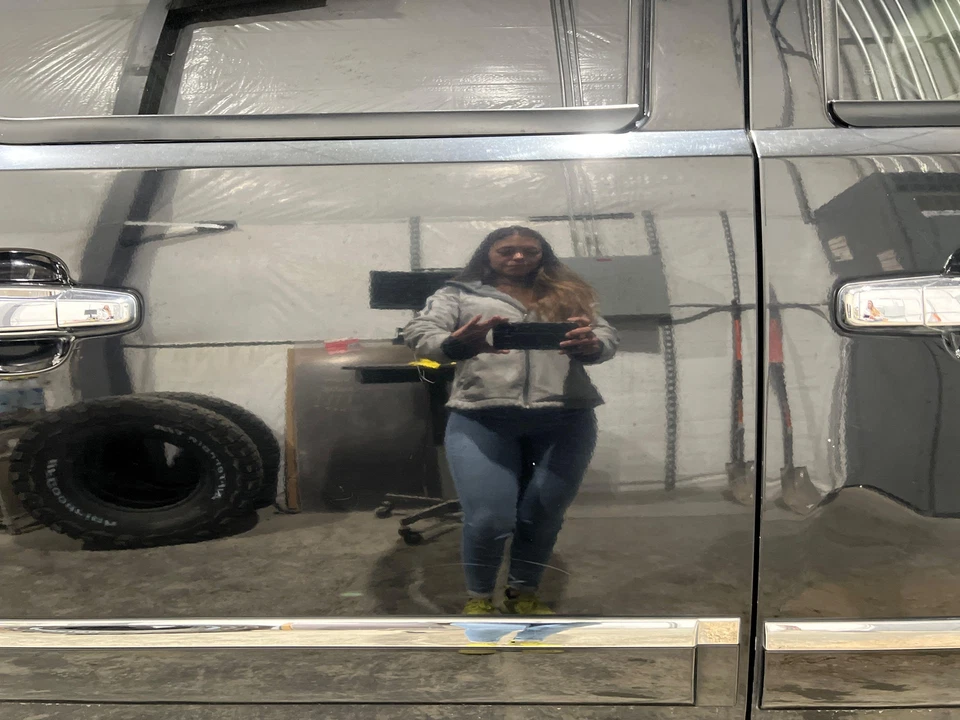 2007-2014 Chevy Suburban 1500 Passenger RH Right Black-41U Rear Power Door Shell Foto 4 de 4