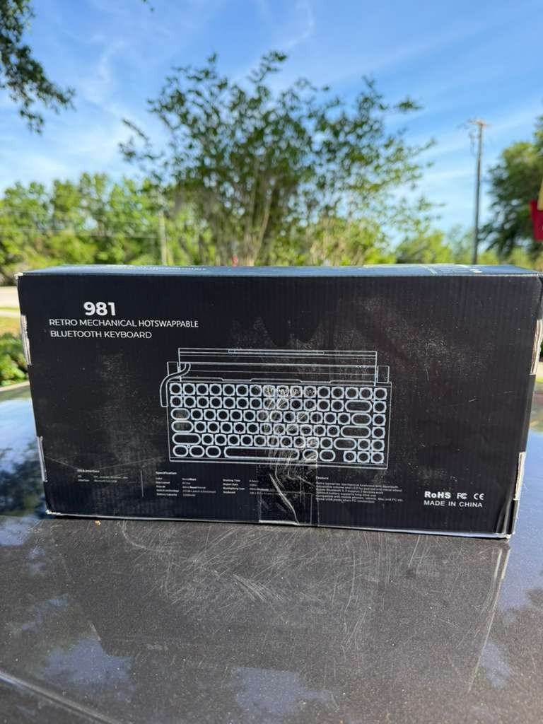 Taiahiro ML-981 Retro Mechanical Hotswappable Bluetooth Keyboard