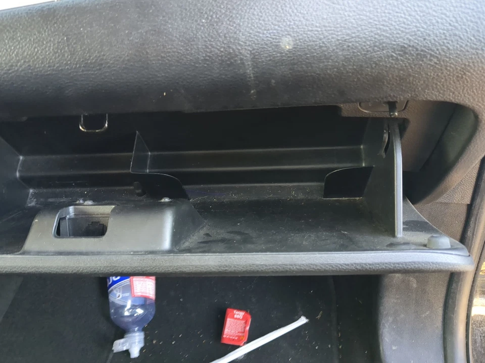 Отсек для хранения на двери перчаточного ящика для пассажира Dodge Journey 2016 JXKRM - Изображение 2 из 2