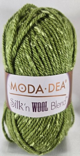 Moda Dea Yarn Silk'n Wool Blend 85% Wool 15% Silk 154y 80g 2.8oz - Picture 2 of 7