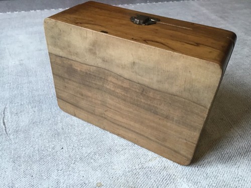 Très jolie boîte en bois olivier décor violette eglantier NICE - Foto 7 di 7