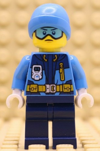 LEGO Genuine City Town Arctic Explorer 
