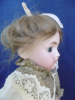 Jolie Poupée Ancienne Tête En Biscuit Heinrich Handwerck - Hauteur 43 Cm