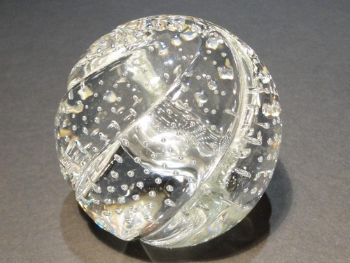 Vintage Caithness Scotland Whirlygig Controlled Bubble Paperweight - Picture 2 of 3