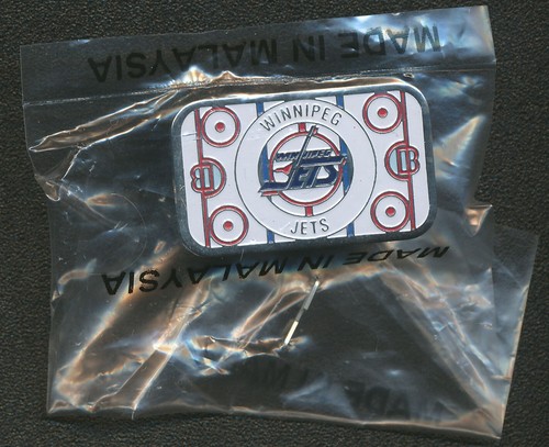 VINTAGE 1989 LIL' SPORTS BRAT WINNIPEG JETS RINK ENAMEL HOCKEY PIN MIP