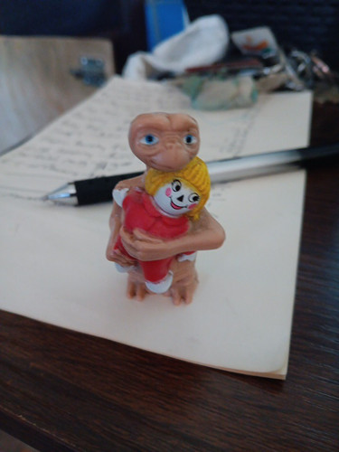 Vintage 1982 LJN Universal Studios E.T. Haltepuppe PVC Figur 2 Zoll SELTEN LESEN - Bild 1 von 1