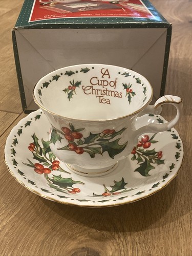 A Cup Of Christmas Tea Cup And Saucer - Bone China Waldman House Tom Hegg - Bild 3 von 7