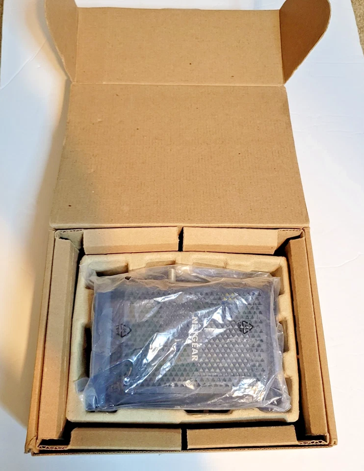NETGEAR CM700 DOCSIS 3.0 High Speed Cable Modem, Up To 1.4 GBPS Tested - Image 2 of 4