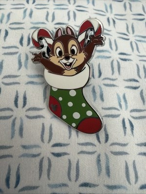 2026 WDW Hidden Mickey Chip Christmas Chaser 
