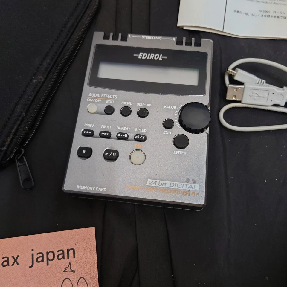 Roland Edirol R-1 Digital Recorder with Case Cable and Manual from Japan Tested - Image 2 of 4