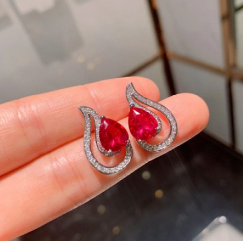 2.50Ct Pear Cut Simulated Ruby Stud Women's Earrings In 14K White Gold Plated - Bild 5 von 6