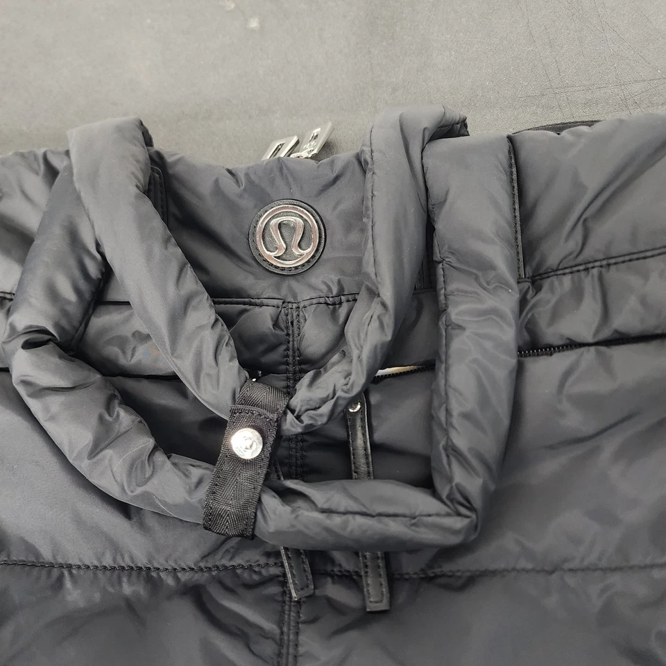 Lululemon Fast in Flight Bag Black Quilted Nylon Tote Gym Travel Crossbody – EUC - Image 4 of 4