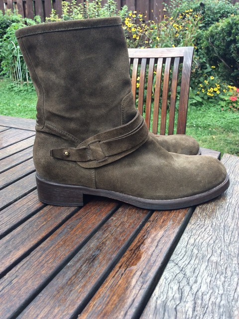 alberto fermani suede boots
