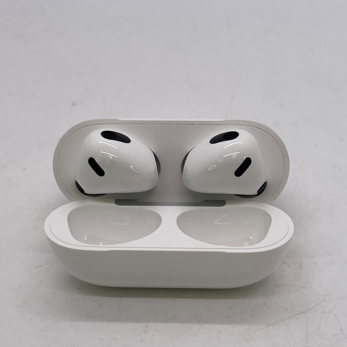 PARTS ONLY* Apple AirPods (3rd Generation) w/ Lightning Charging