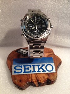 seiko chronograph 200m