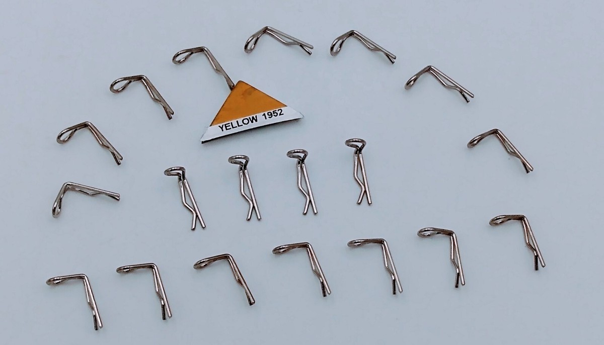 50 Clip Corpo Angolo 90° Per Modellini Auto RC - Universali E Resistenti