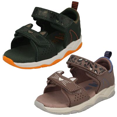 Kinder Clarks' Clowder Aufdruck T Leder Freizeit Haken & Schlaufe Sandalen
