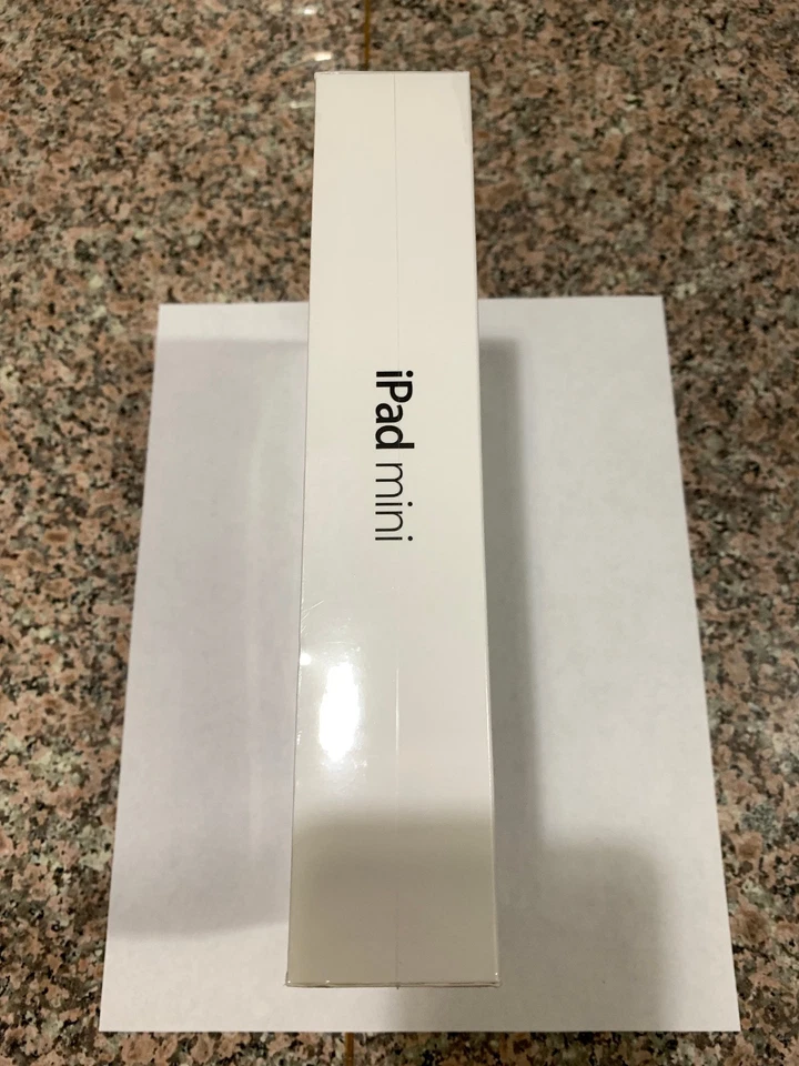 NEW iPad Mini 1st Gen 16GB White (WiFi Only) iOS 6 NEW - Image 3 of 4