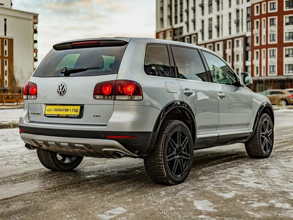 Difusor para parachoques trasero para Volkswagen Touareg 7L 2006-2009 FL plateado Foto 3 de 4