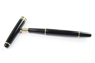 Vintage Montblanc Meisterstuck Black & Gold Plated Rollerball Pen