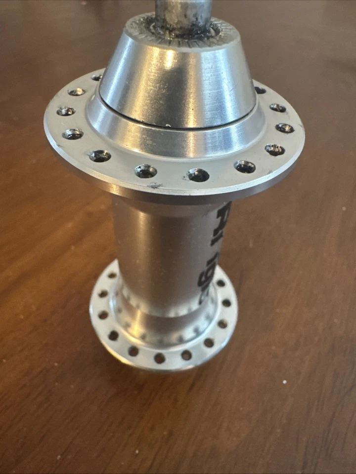 Vintage Ringle Super Bubba 32-Hole Front Hub – 100mm Spacing, Silver - Image 3 of 4