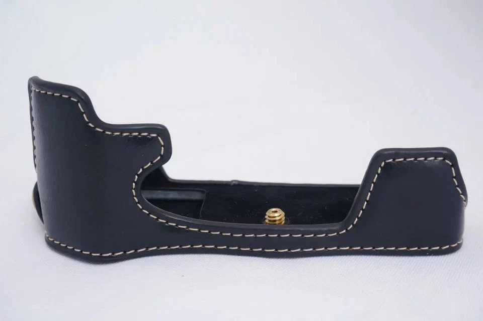 Pu Leather case cover bag for Olympus OM-D EM5 II M2 half Bottom - Image 4 of 4