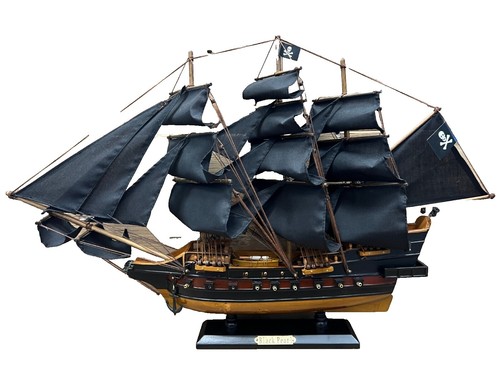 Hot Toys MMS41 Pirates Of The Caribbean At World's End Sao Feng 1